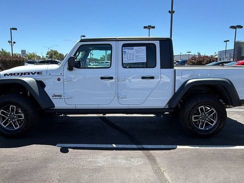 Used 2026 Jeep Gladiator Mojave AWD/4WD image 6