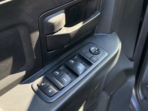 Used 2017 RAM 1500 Express image 14