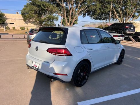 Used 2021 Volkswagen GTI SE FWD image 8