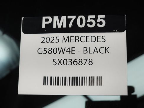 Used 2025 Mercedes-Benz G 580 w/ Seat Comfort Package image 38