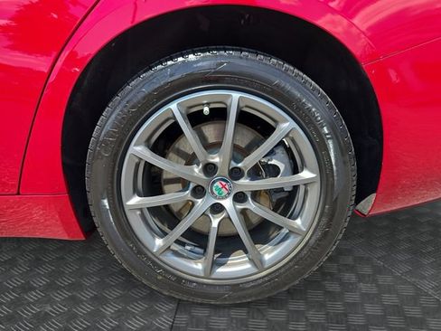 Used 2019 Alfa Romeo Giulia AWD w/ Cold Weather Package image 34