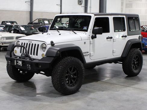 Used 2016 Jeep Wrangler Unlimited Sport w/ Quick Order Package 24S AWD/4WD image 12