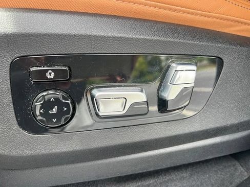 Used 2024 BMW X5 M60i AWD/4WD image 32