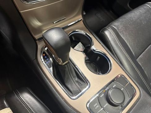 Used 2016 Jeep Grand Cherokee Limited w/ Luxury Group II AWD/4WD image 7