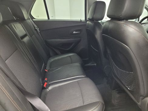 Used 2018 Chevrolet Trax LT w/ LT Convenience Package AWD/4WD image 19