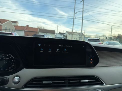 Used 2022 Hyundai Palisade Calligraphy image 28