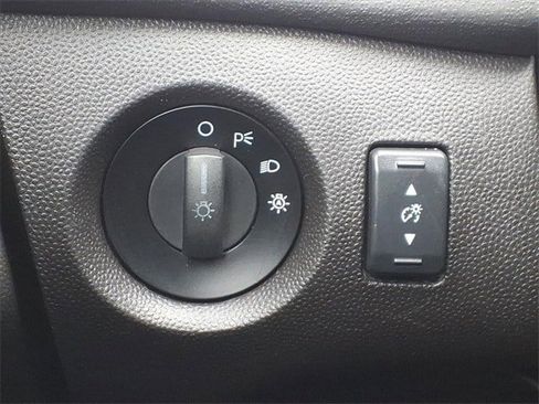 Used 2017 Ford Fiesta SE image 19