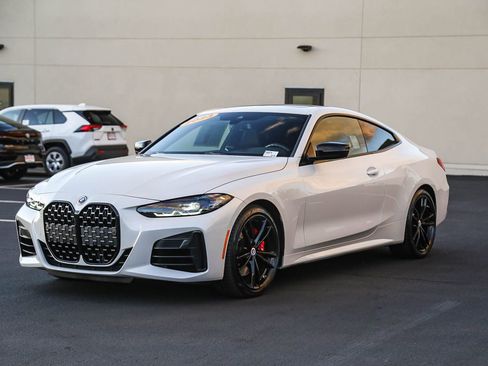 Used 2023 BMW M440i Coupe w/ Premium Package image 3