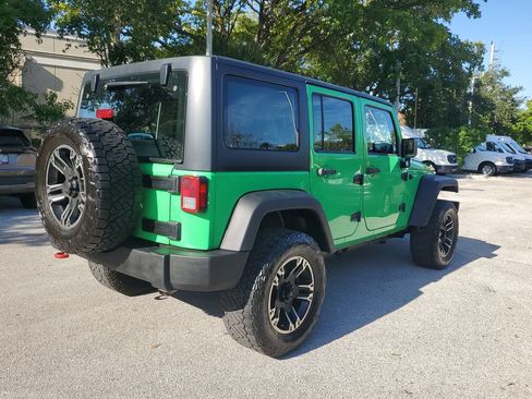 Used 2015 Jeep Wrangler Unlimited Sport w/ Connectivity Group AWD/4WD image 8