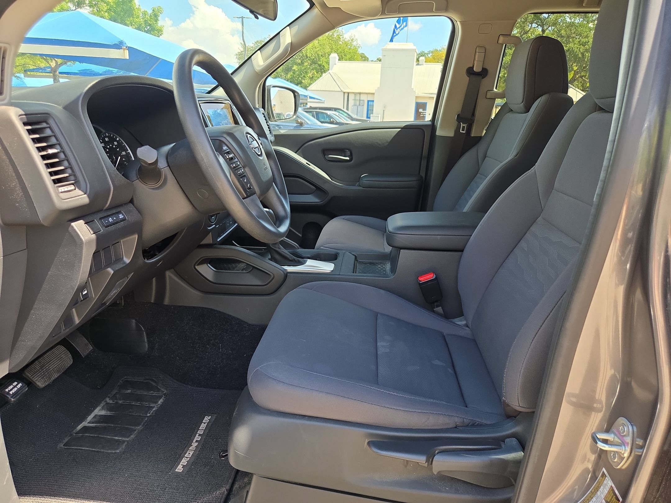Used 2024 Nissan Frontier S w/ Tow Package AWD/4WD image 9