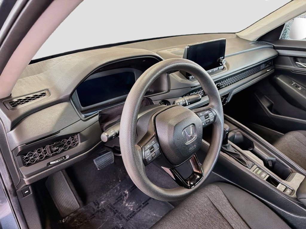 Used 2025 Honda Accord LX image 9