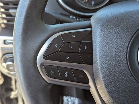 Used 2021 Jeep Cherokee Latitude Plus image 31