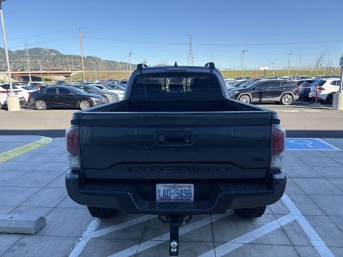 Used 2021 Toyota Tacoma TRD Off-Road w/ TRD Premium Off Road Package image 5