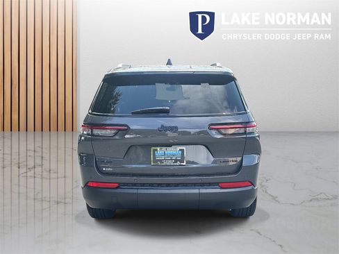 New 2025 Jeep Grand Cherokee Limited w/ Luxury Tech Group II image 7