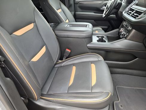 Used 2024 GMC Yukon AT4 w/ Technology Package AWD/4WD image 13