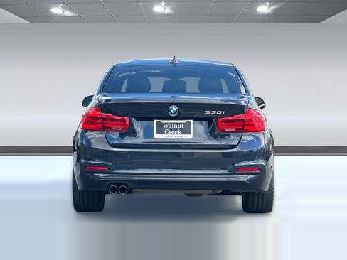 Used 2017 BMW 330i Sedan RWD image 9