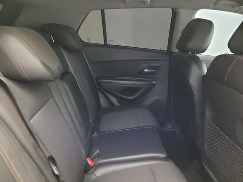 Used 2020 Chevrolet Trax LT w/ LT Convenience Package FWD image 19