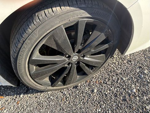 Used 2022 Nissan Altima 2.5 SR w/ Midnight Edition Package image 16