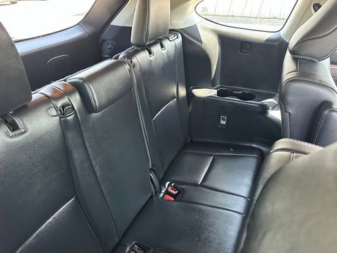 Used 2024 Toyota Highlander Platinum AWD/4WD image 34