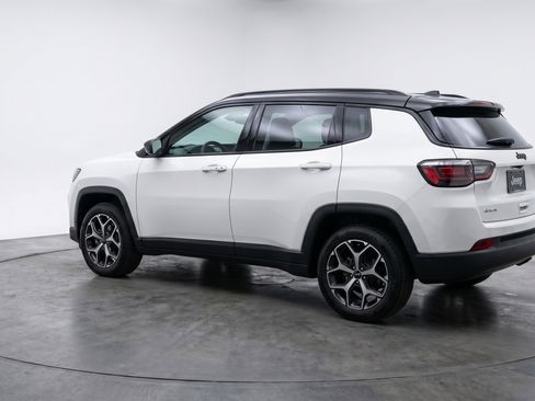 Used 2025 Jeep Compass Limited AWD/4WD image 6