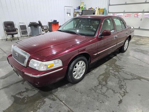 Used 2007 Mercury Grand Marquis LS image 2