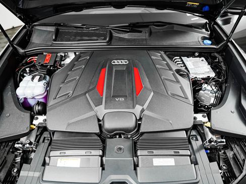 New 2026 Audi SQ8 Prestige AWD/4WD image 3
