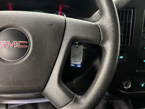 Used 2022 GMC Savana 2500 w/ Driver Convenience Package image 18