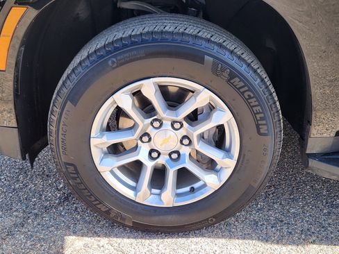 Used 2025 Chevrolet Tahoe LT AWD/4WD image 7