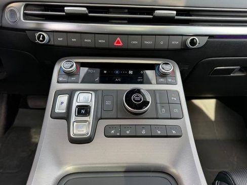 Used 2024 Hyundai Palisade Calligraphy image 18