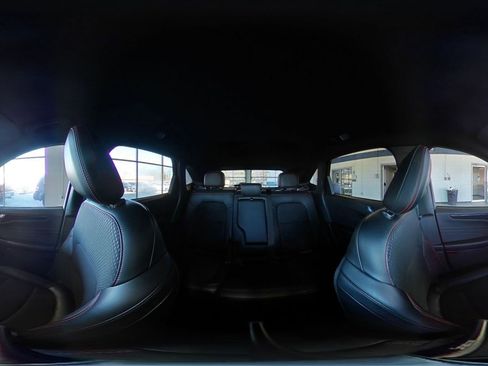 Used 2025 Ford Escape ST-Line image 47