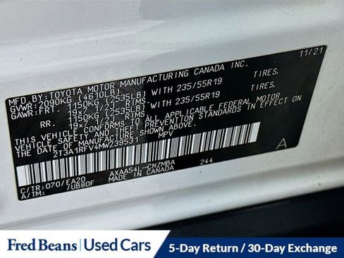 Used 2021 Toyota RAV4 XLE Premium image 33