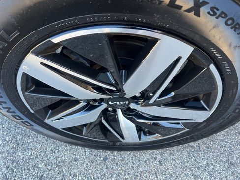 Certified 2023 Kia Sorento EX w/ Panoramic Sunroof Package FWD image 43