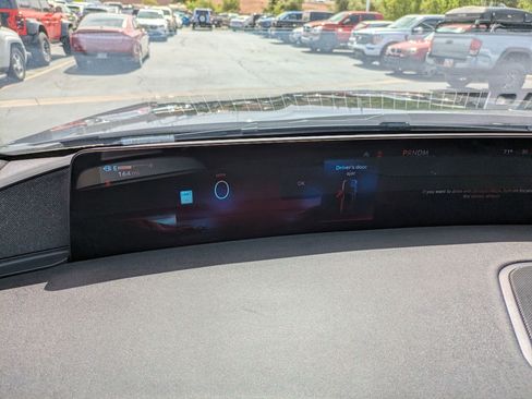 Used 2025 Lincoln Navigator Reserve image 18