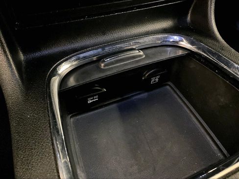 Used 2016 Dodge Grand Caravan R/T FWD image 33
