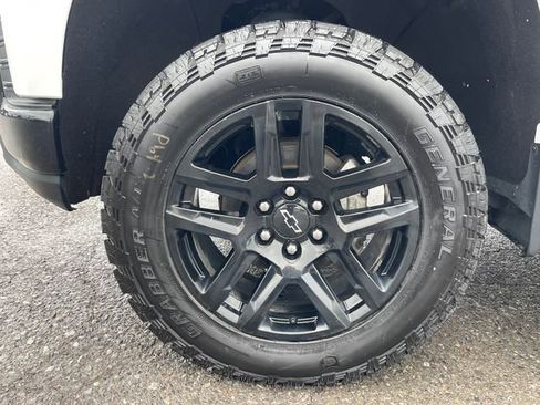 Used 2021 Chevrolet Silverado 1500 LT Trail Boss w/ Bed Protection Package image 26