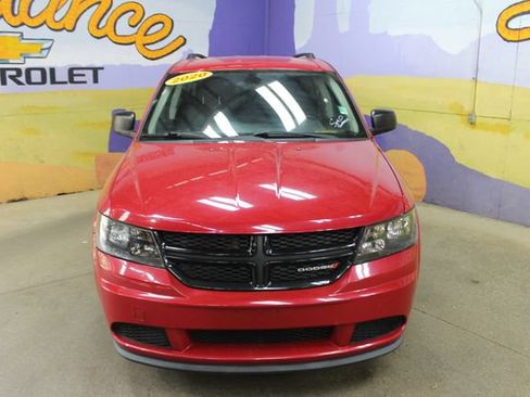 Used 2020 Dodge Journey SE w/ SE Popular Equipment Group FWD image 6