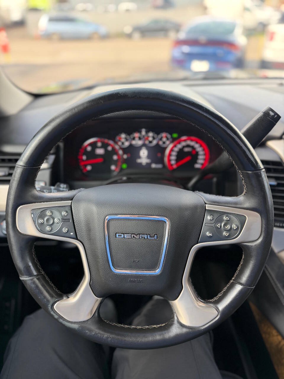 Used 2016 GMC Yukon Denali AWD/4WD image 21