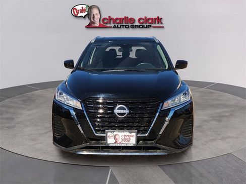 Used 2024 Nissan Kicks SV image 8