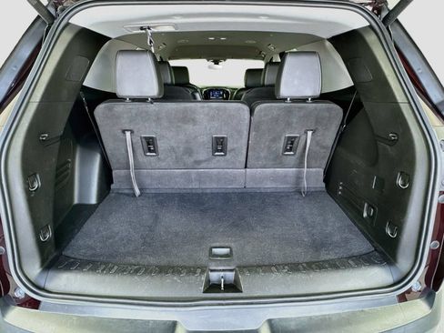 Used 2020 Chevrolet Traverse LT FWD image 26