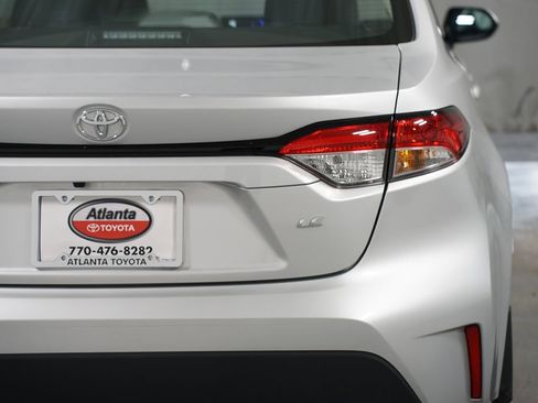 Certified 2025 Toyota Corolla LE FWD image 10