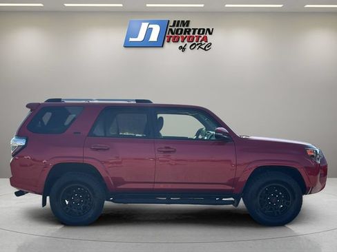 Used 2023 Toyota 4Runner SR5 Premium w/ Moonroof Package AWD/4WD image 4