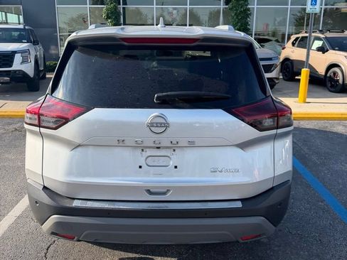 Used 2023 Nissan Rogue SV w/ SV Premium B Package AWD/4WD image 5