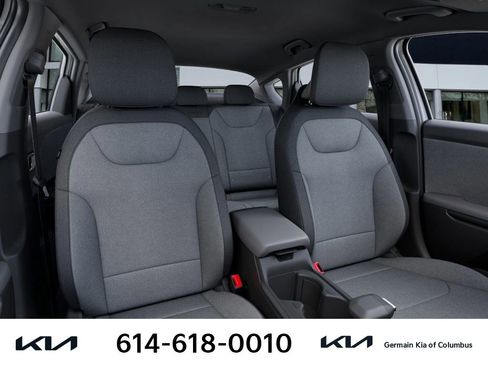 New 2025 Kia K4 LXS image 18