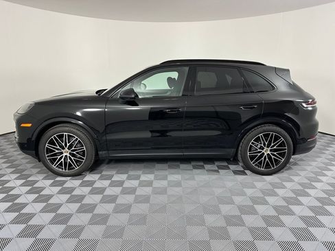 Certified 2024 Porsche Cayenne w/ Premium Package Plus (PFM) AWD/4WD image 2