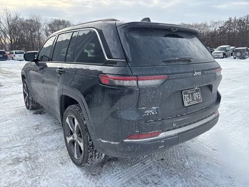 Used 2024 Jeep Grand Cherokee Limited 4xe w/ Luxury Tech Group II image 8