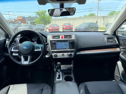 Used 2017 Subaru Legacy 2.5i Limited AWD/4WD image 18