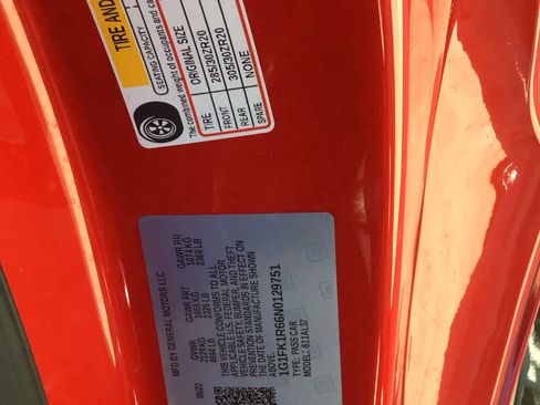 Used 2022 Chevrolet Camaro ZL1 RWD image 6