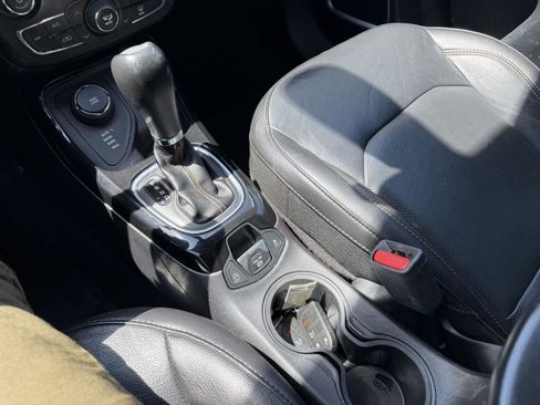 Used 2019 Jeep Compass Limited AWD/4WD image 13
