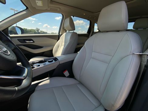 Used 2023 Nissan Rogue SL w/ SL Premium Package AWD/4WD image 9