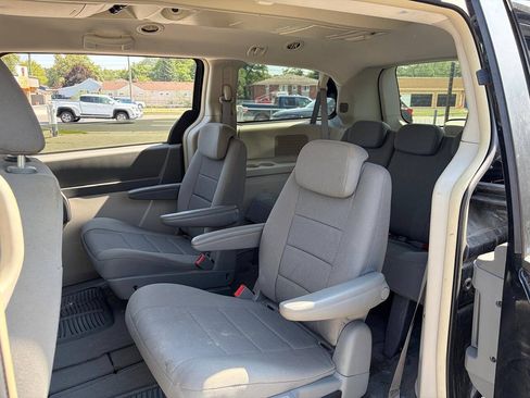 Used 2008 Dodge Grand Caravan SXT FWD image 14
